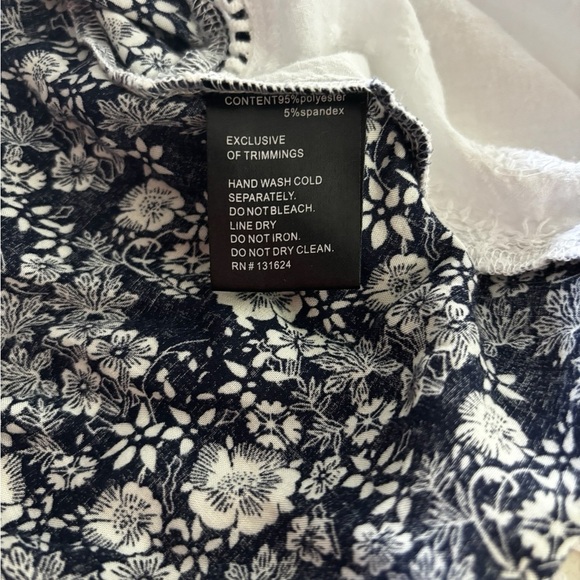 Calessa Plus Size 3X Art to Wear Abstract Mix Material Pieced Knit Tunic Top - Picture 8 of 8